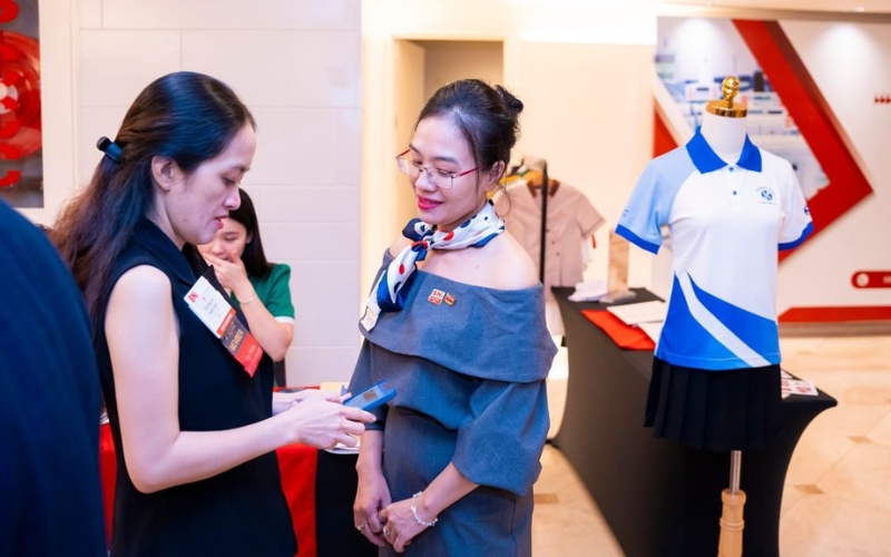 Nhất Khoa cùng bạn tìm hiểu về cờ búa liềm Việt Nam