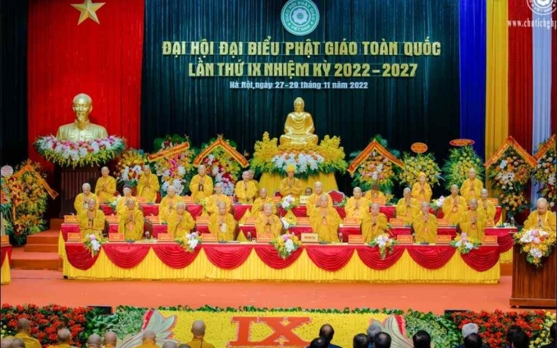 Bạn nên treo ở những nơi trang nghiêm, thanh tịnh như chánh điện