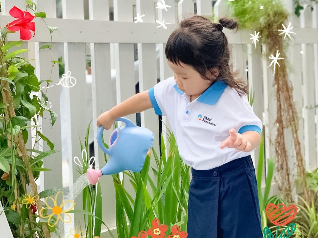 Bạn nên chọn thêu logo trên đồng phục cho bé