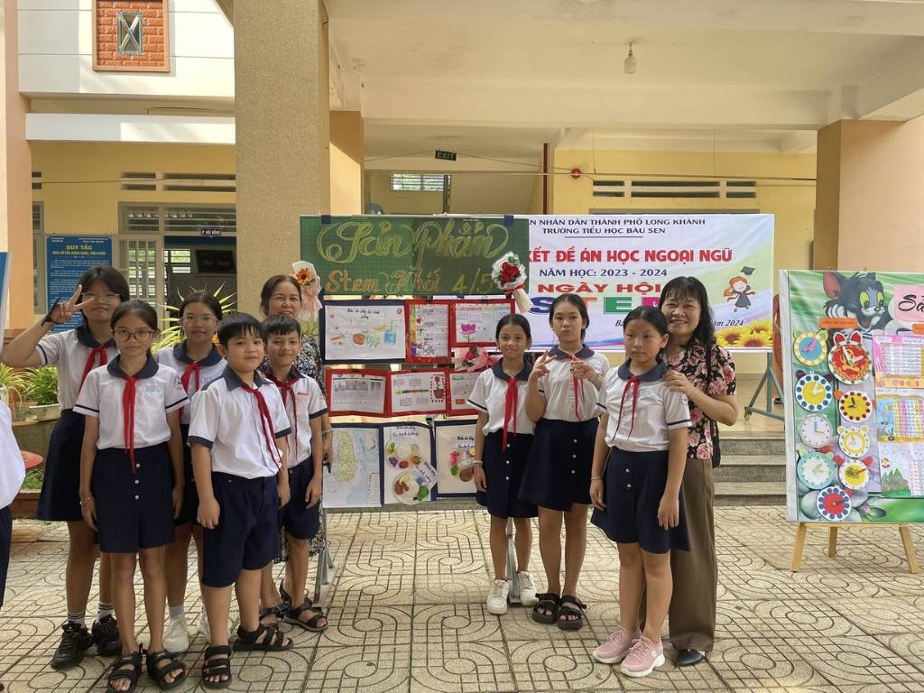Đồng phục trường tiểu học Bàu Sen