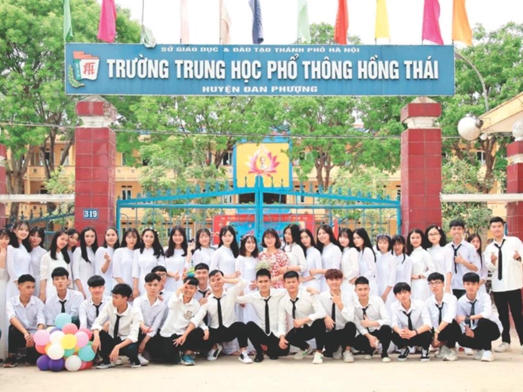Đồng phục trường nên có thiết kế đơn giản và tinh tế