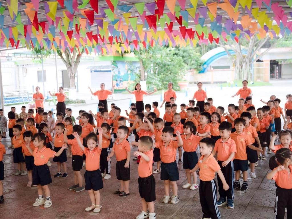Đồng phục chính khóa trường mầm non Trần Đại Nghĩa