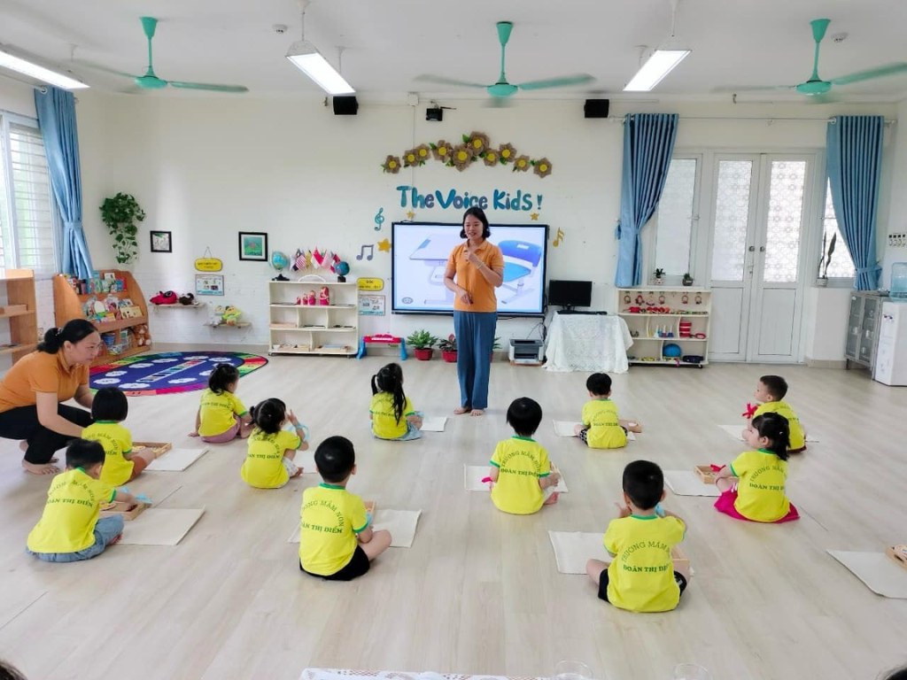 Đồng phục trường Mầm non Đoàn Thị Điểm Tây Hồ giúp hình thành ý thức nề nếp