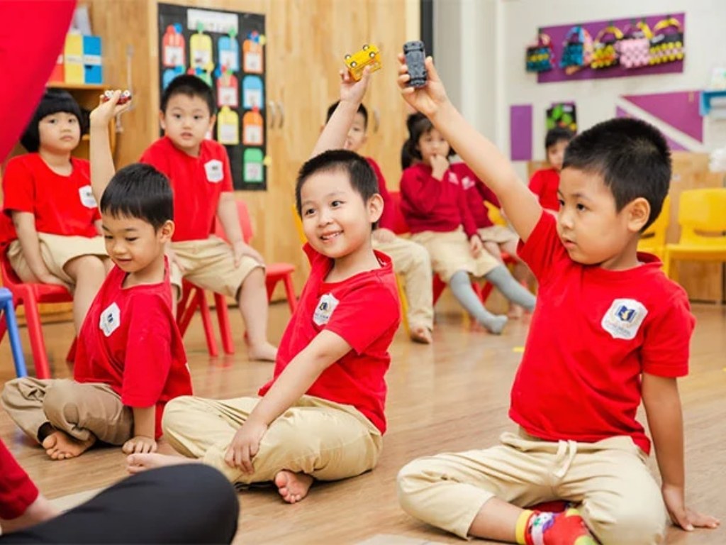 Đồng phục chính khóa mùa hè của trường Vinschool mầm non