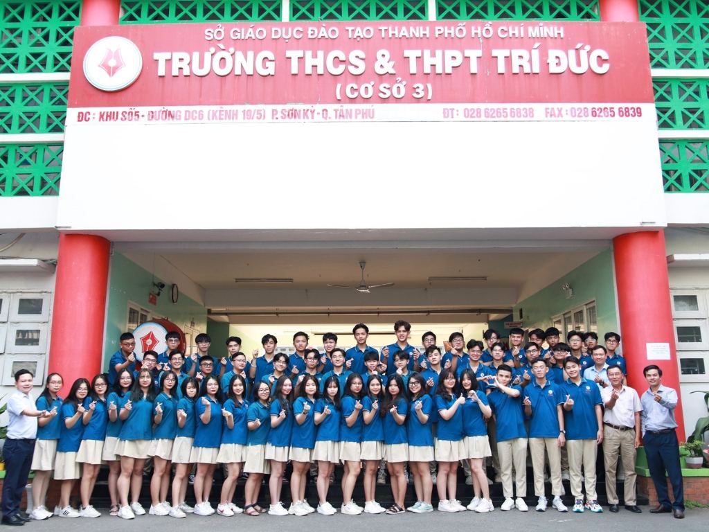 Đồng phục trường Trí Đức cơ sở 3 có thiết kế hiện đại, màu sắc hài hòa