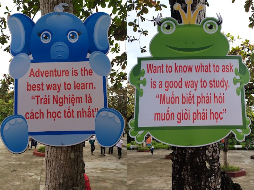 Hình ảnh khẩu hiệu trang trí sân trường tiểu học bằng các con vật đáng yêu