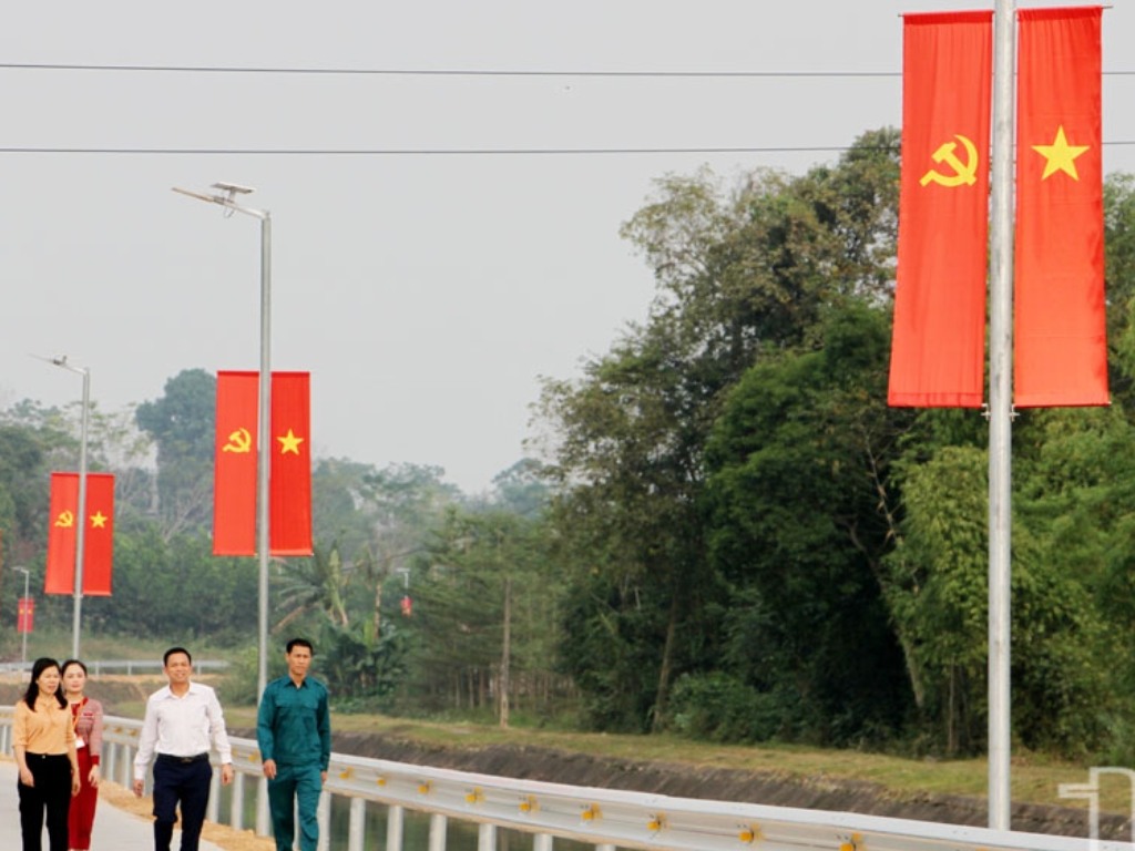 Cờ phướn là một trong các loại cờ của Việt Nam