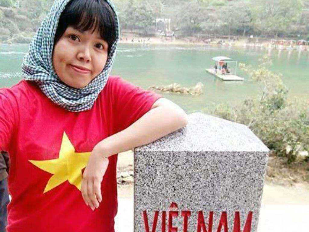 Khoác lên mình chiếc áo mang tinh thần ngày Quốc Khánh Việt Nam 2 9