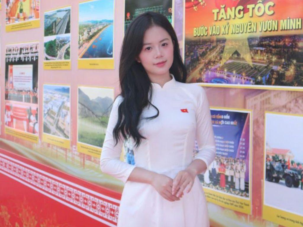 Chiếc áo không chỉ là trang phục mà còn là một câu chuyện
