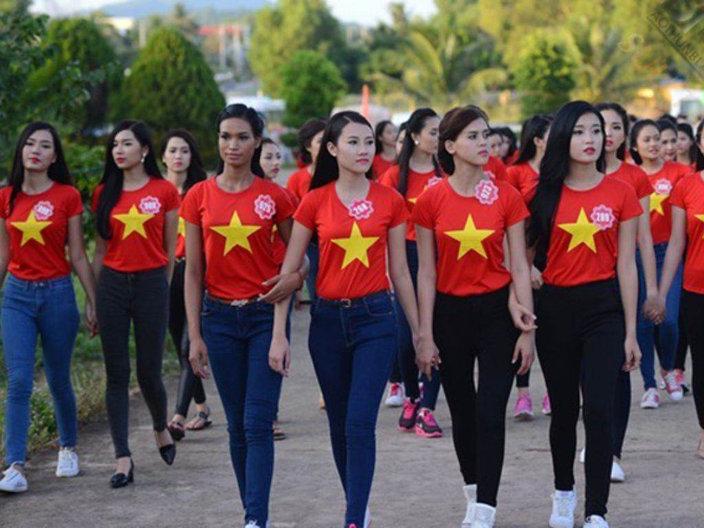 Cách phối màu trực diện nhất để thể hiện tinh thần của ngày mùng 2 9