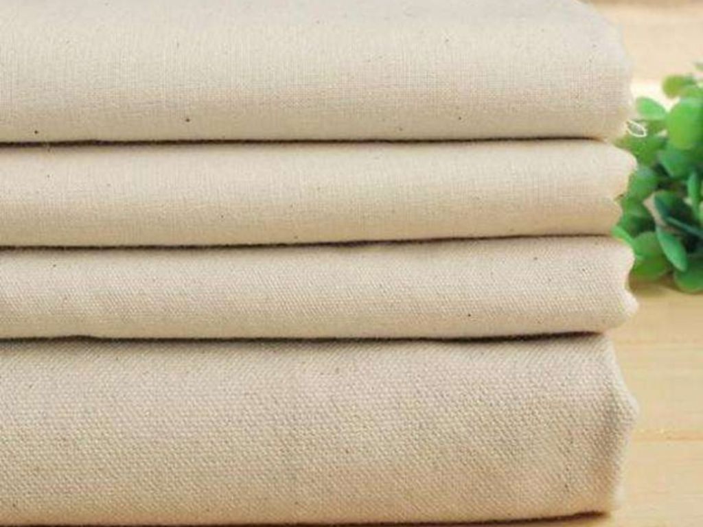 Chất liệu vải phải là loại cao cấp, đường may phải kỹ càng