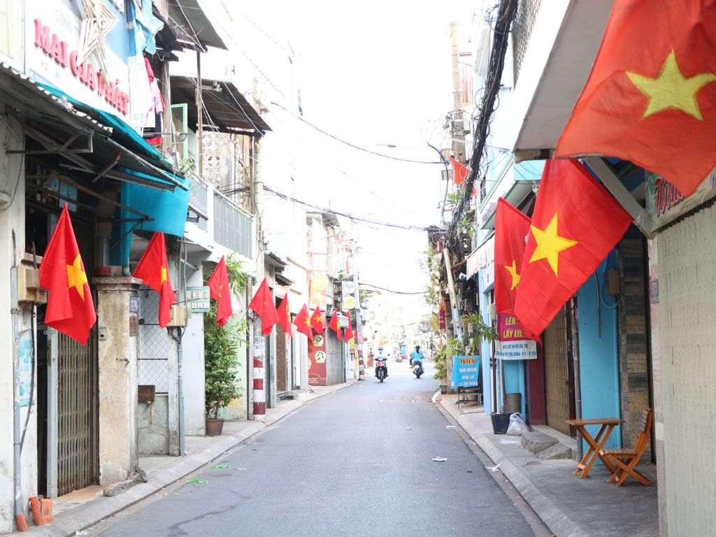 Chất liệu này có độ bền cao, chống chịu mưa nắng tốt