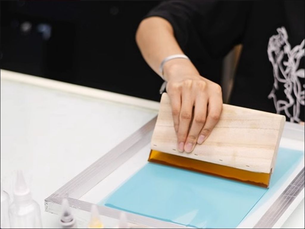 Bạn nên ưu tiên các kỹ thuật in hiện đại như in lụa