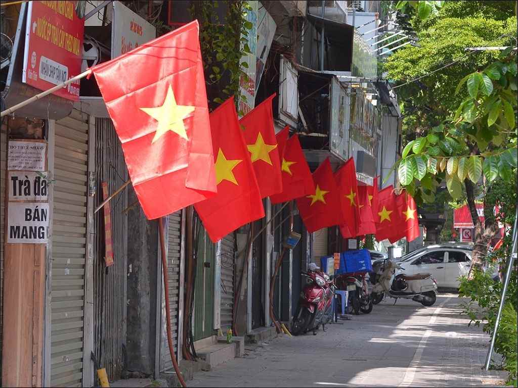 Lá cờ do đồng chí Nguyễn Hữu Tiến sáng tạo