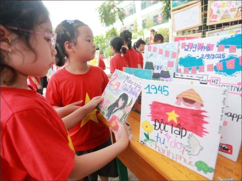 Cơ bản đầu tiên trong mọi cách vẽ cờ Việt Nam là phải tuân thủ đúng tỷ lệ