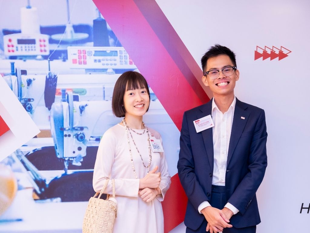 Nhất Khoa cùng bạn tìm hiểu về cờ Việt Nam nhỏ