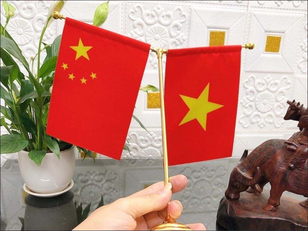 Hình ảnh cờ Việt Nam Trung Quốc thể hiện sự tôn trọng lẫn nhau