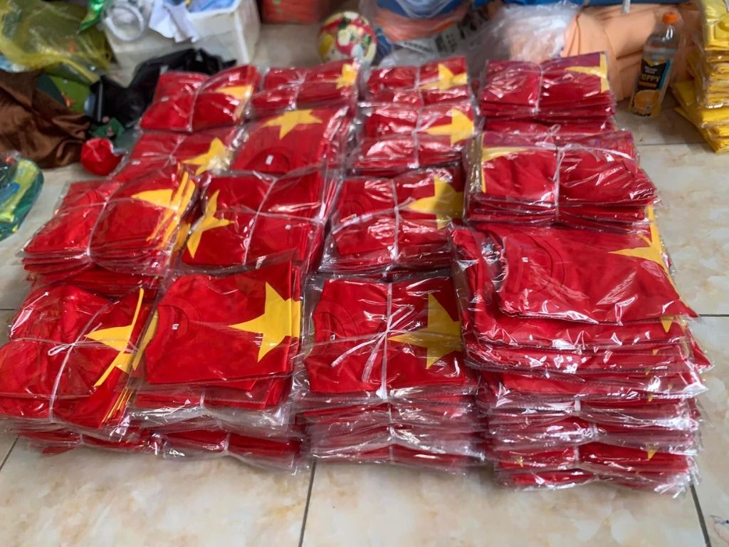 Bạn nên chọn xưởng may áo cờ đỏ sao vàng tại Hà Nội nếu cần đặt số lượng lớn