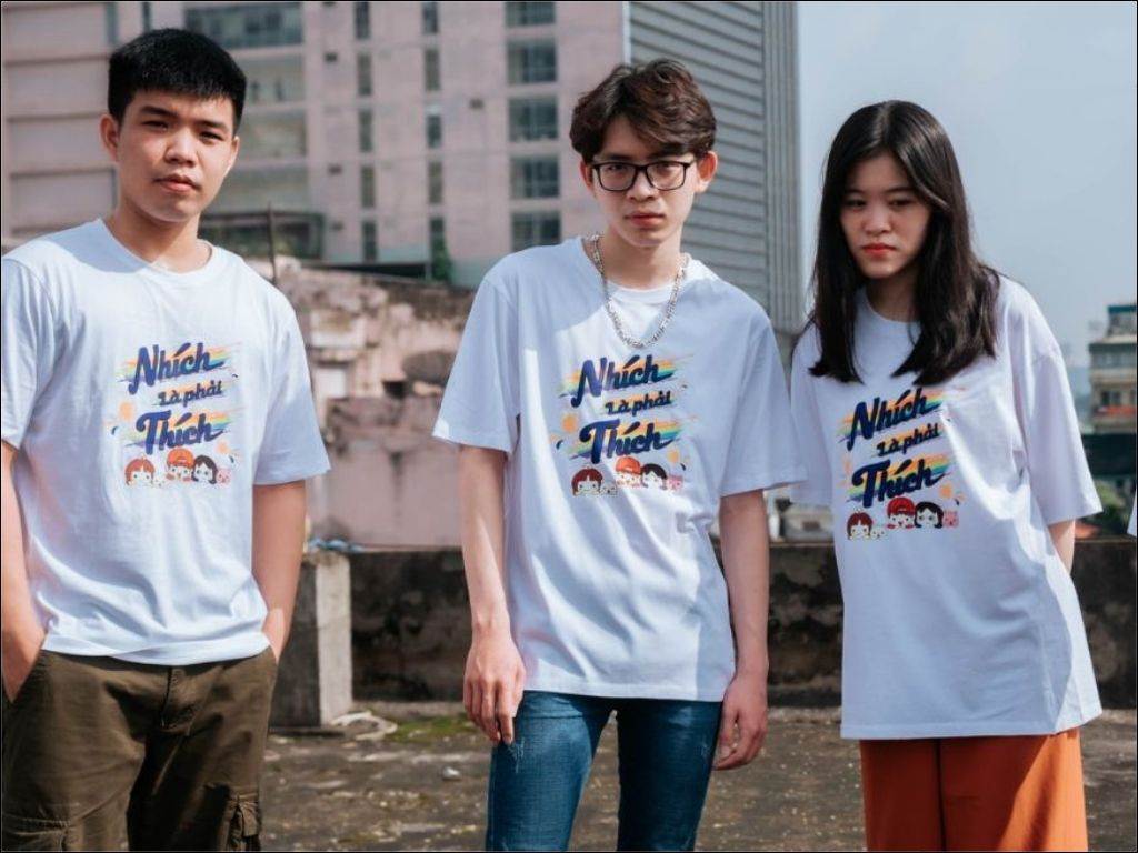 Họ biết cách tinh chỉnh logo, slogan để nổi bật và hài hòa nhất trên áo