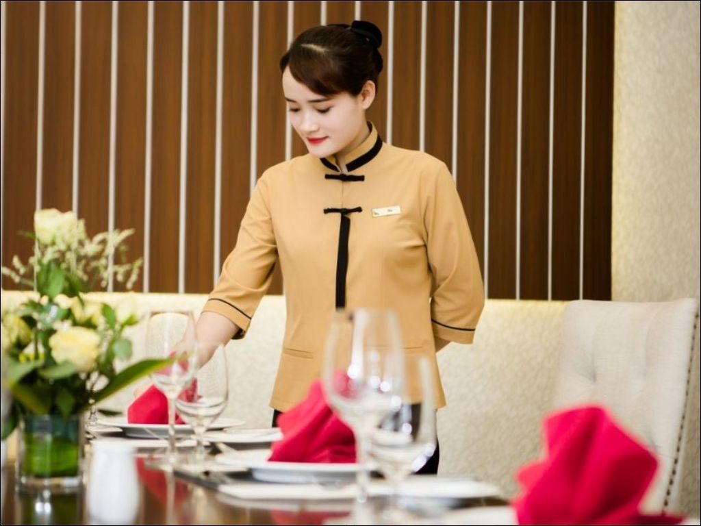 Đồng phục giúp khách hàng cảm nhận được tinh thần của món ăn
