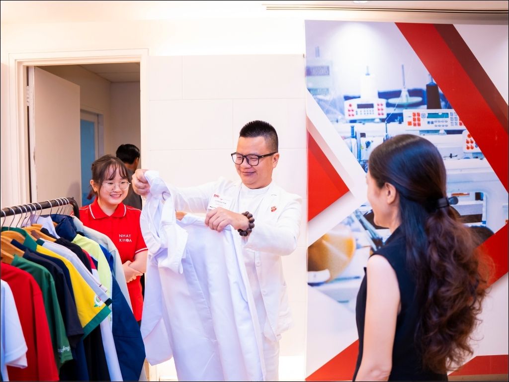 Nhất Khoa giúp bạn chọn nơi may vest đồng phục