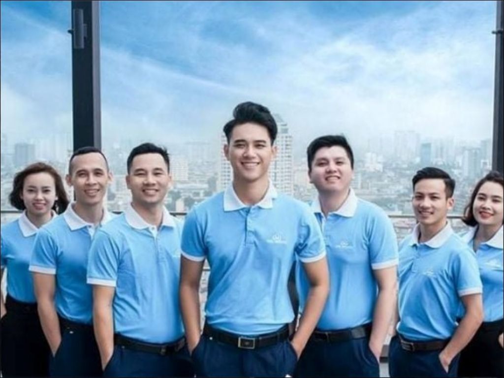 Đồng phục đồng bộ, thiết kế tinh tế thể hiện sự sang trọng của bạn