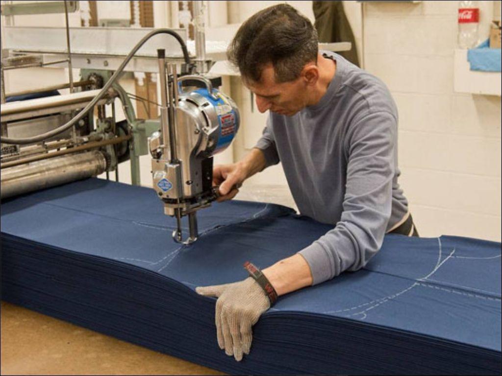 Vải dùng để may đồng phục phi công phải là loại cao cấp như cotton