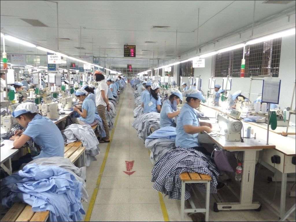 Xưởng may lớn từ xa có mẫu mã đa dạng, cập nhật xu hướng mới nhất