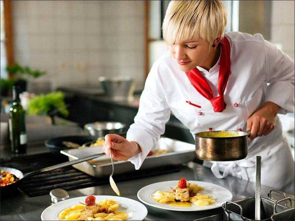 Chi phí cũng là một yếu tố quan trọng cần cân nhắc chọn vải