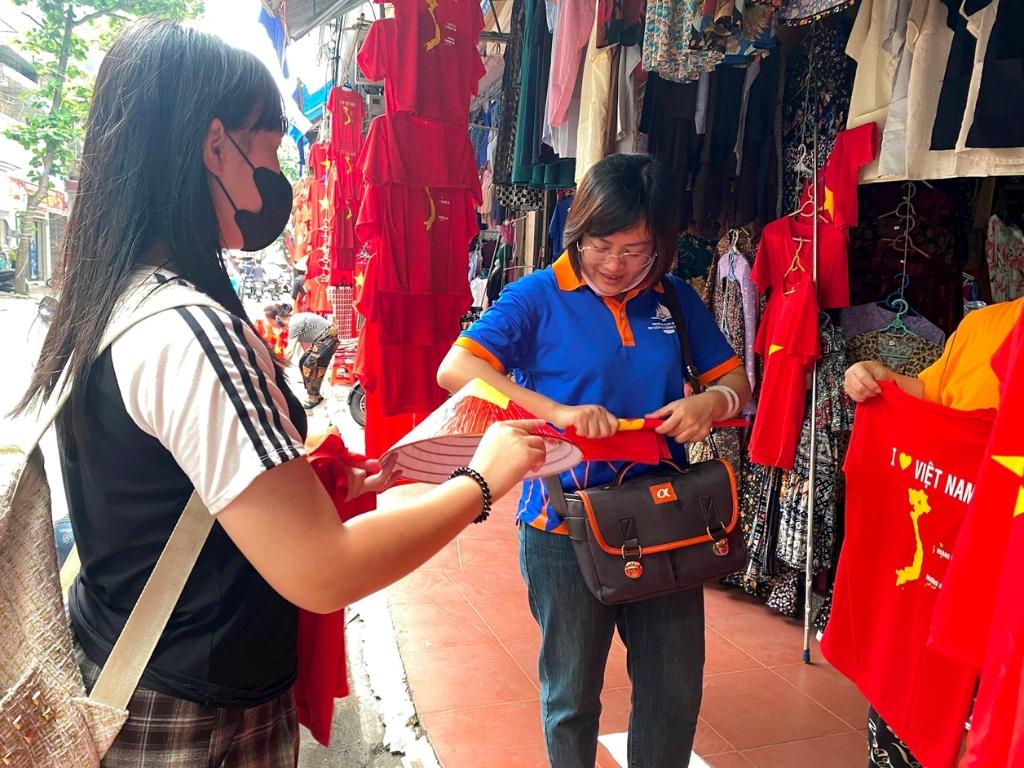 Cửa hàng bán lẻ áo cờ đỏ sao vàng Bình Thạnh có giá thành rất rẻ