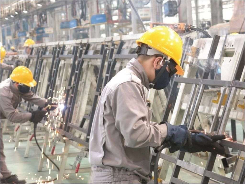 Sản phẩm được may vừa vặn với cơ thể giúp bạn thoải mái