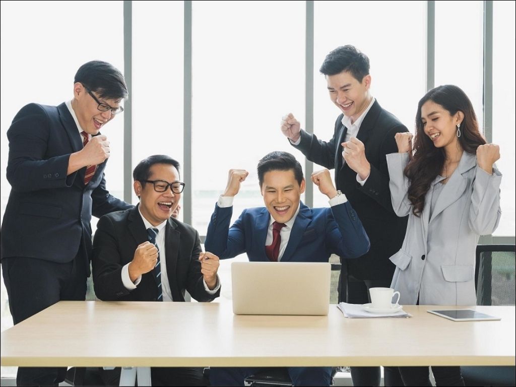 Sản phẩm được may vừa vặn với cơ thể giúp bạn tự tin