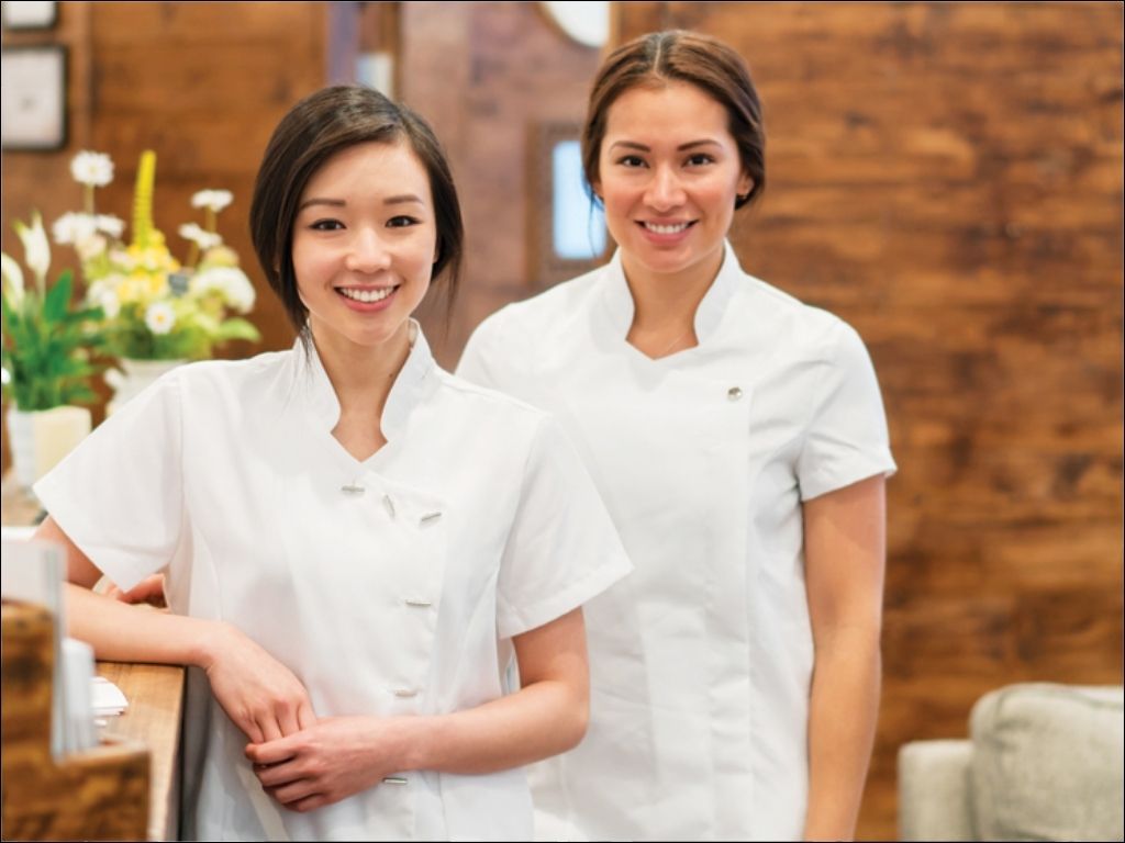 Đồng phục giúp công ty bạn nhận diện thương hiệu