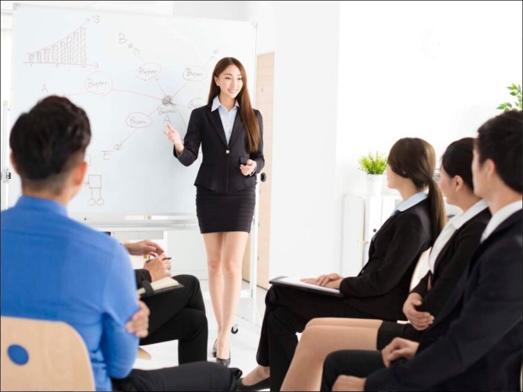 Chất liệu áo vest cần đủ dày dặn, bề mặt đẹp và ít bám bụi