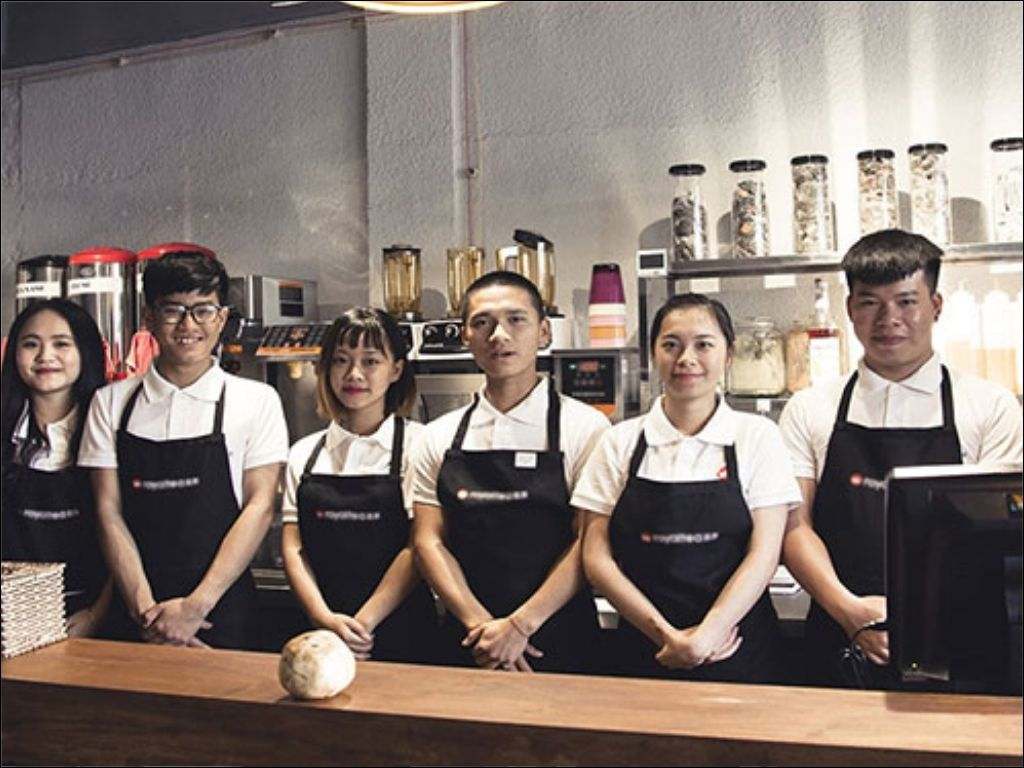 Tạp dề yếm là kiểu dáng cổ điển và được ưa chuộng nhất