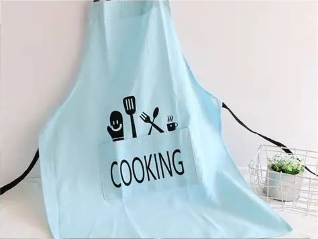 Tạp dề in thông điệp vui nhộn là một ý tưởng quà tặng độc đáo