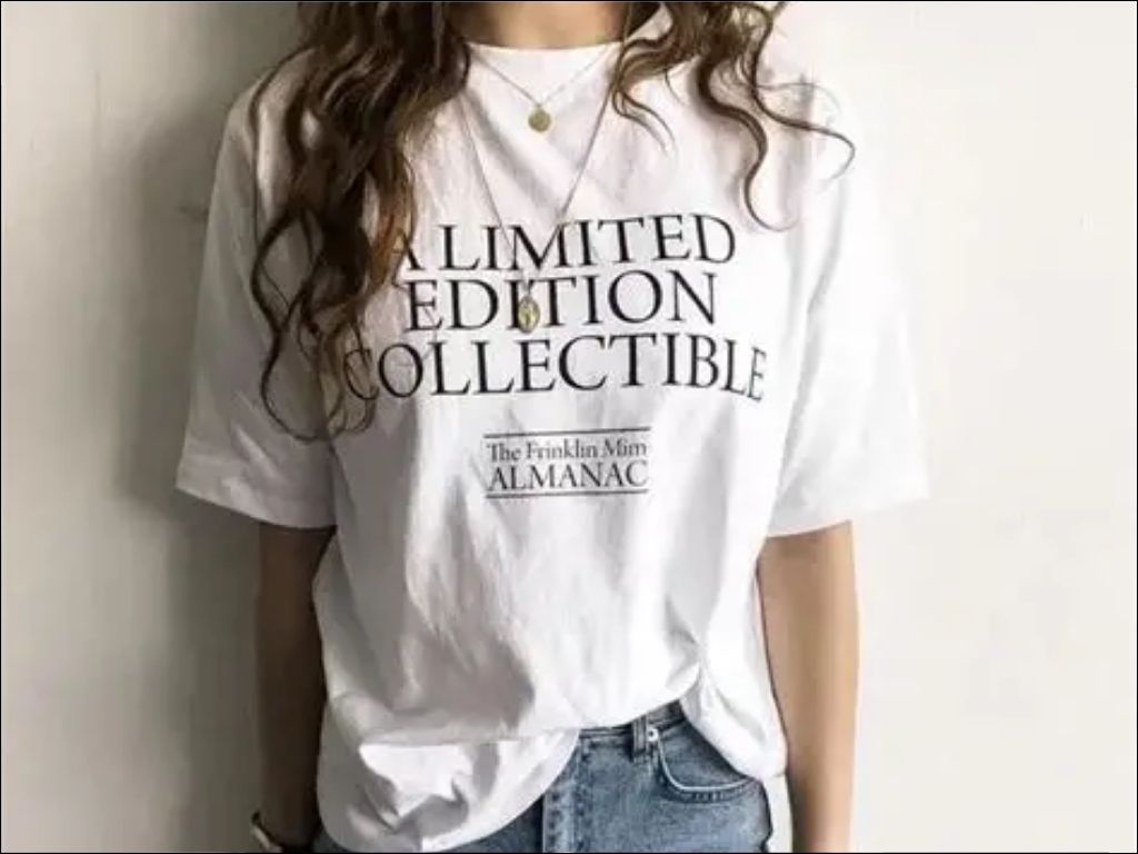 Một chiếc Áo Thun Cổ Tròn với câu chúc ý nghĩa