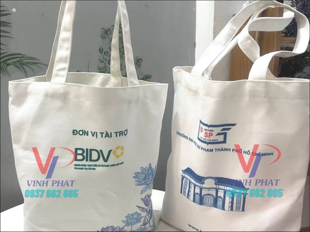 Túi tote vải canvas là không gian lý tưởng để bạn thỏa sức sáng tạo