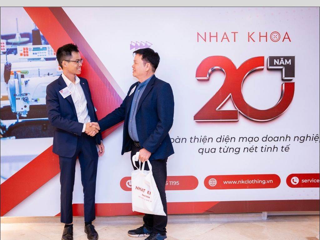 Nhất Khoa giúp bạn chọn những lời chúc 20 10 hay nhất