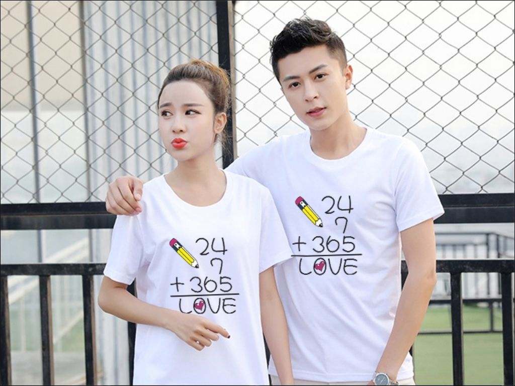 Một chiếc áo được thiết kế riêng với lời chúc 20 10 cho vợ