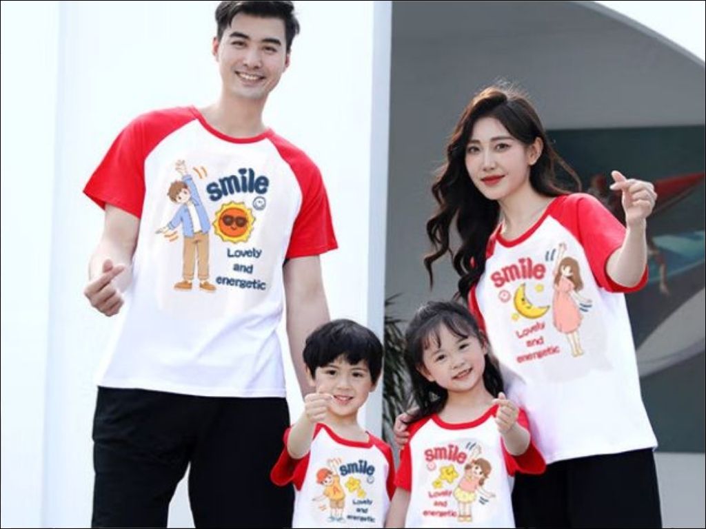 Áo thun in ảnh gia đình là lựa chọn ấm áp