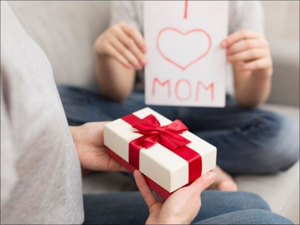 Bạn nên chọn những món quà ý nghĩa để tặng