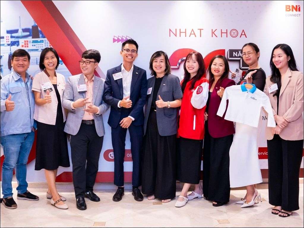 Nhất Khoa giúp bạn chọn lời chúc mừng 20.10