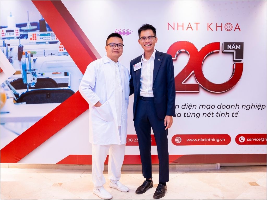 Nhất Khoa giúp bạn chúc 20/10 khách hàng