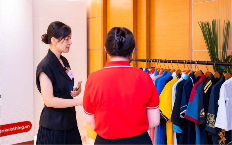 Nhất Khoa sẽ giúp bạn chọn mẫu váy lụa cao cấp