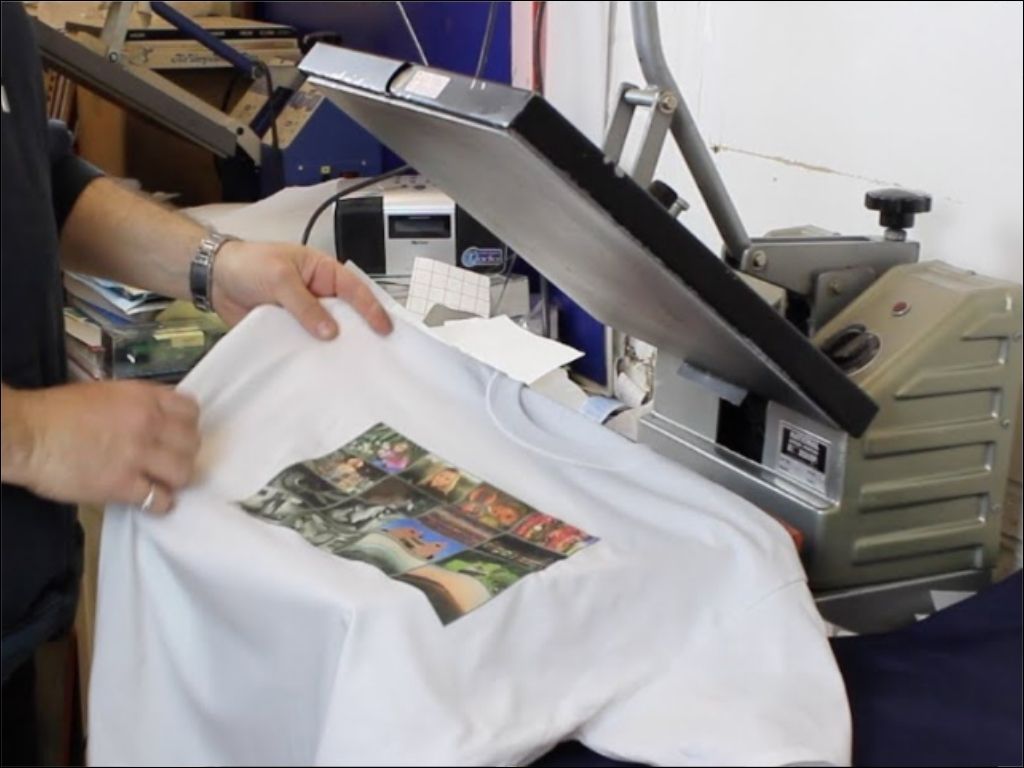 Dịch vụ in hình lên áo sẽ giúp bạn tạo ra một món quà bất ngờ