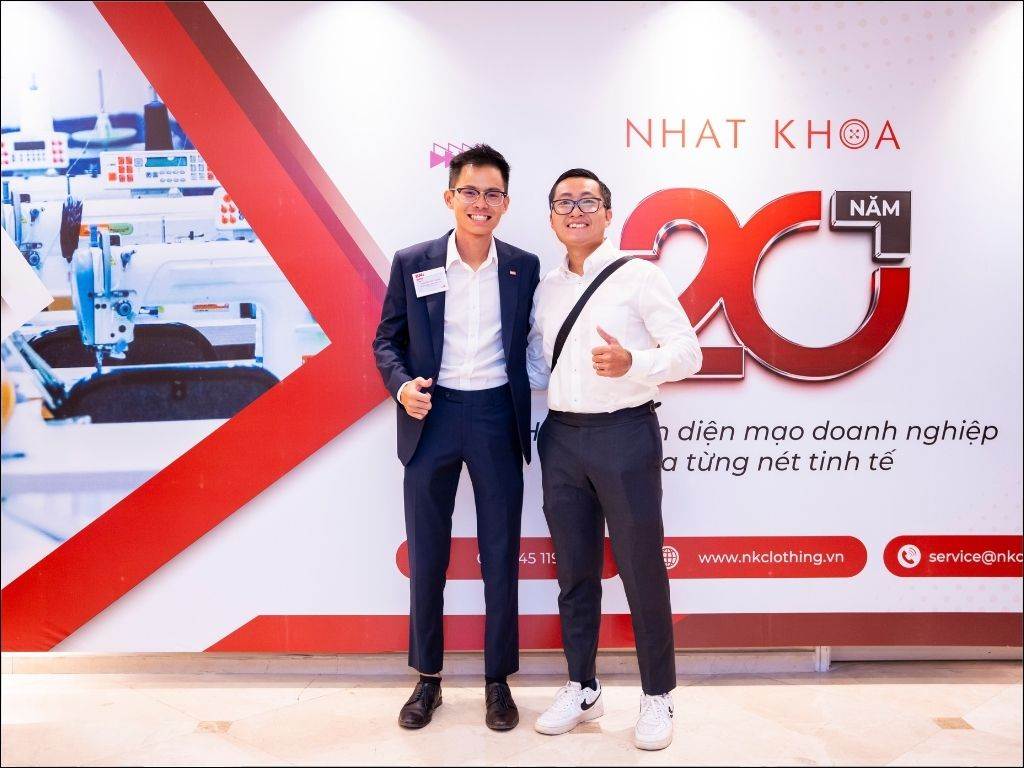 Nhất Khoa giúp bạn chúc mừng 20 10 vợ yêu
