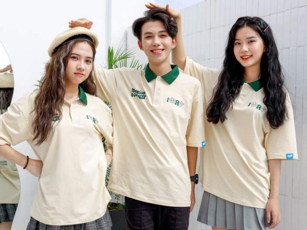 Áo lớp polo có thể sử dụng trong nhiều tình huống như đi học