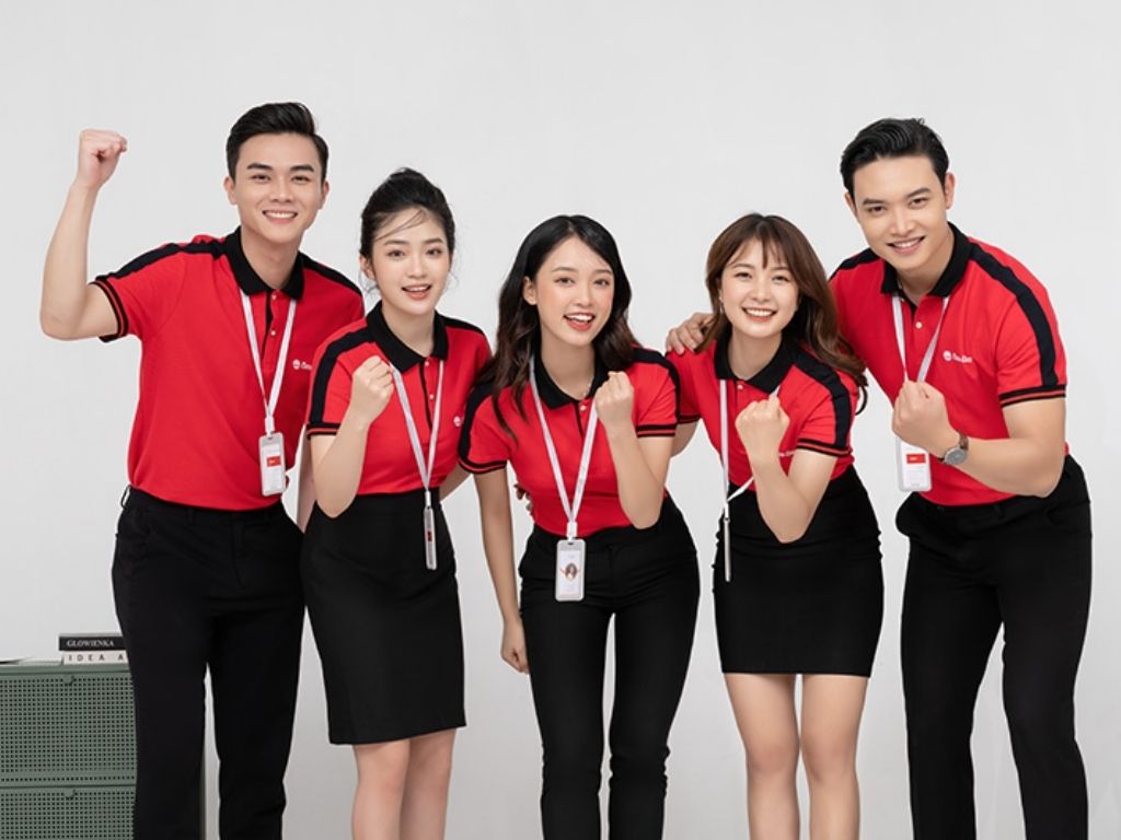Màu đỏ luôn được xem là gam màu tượng trưng cho sự mạnh mẽ