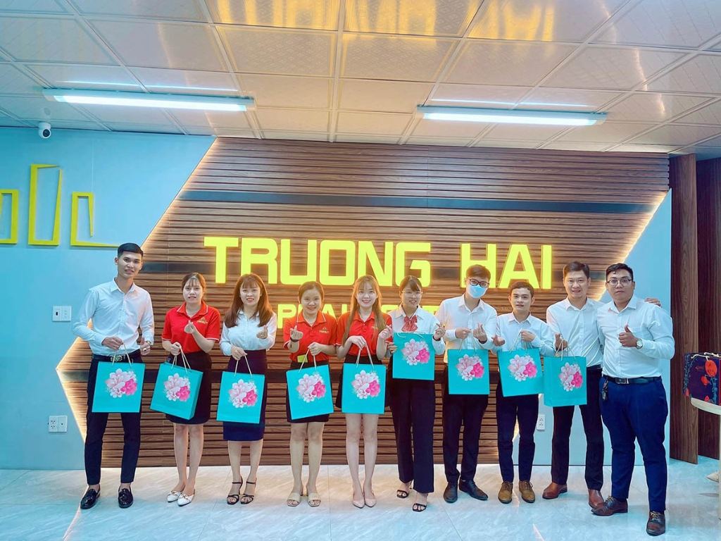 Bạn có thể bận đồng phục để đi sự kiện Trung thu tại công ty